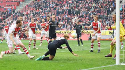 Ritsu Doan erzielt den 1:0-Siegtreffer für den SC Freiburg beim 1. FC Köln.