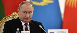 Wladimir Putin, Präsident von Russland, nimmt an einem Treffen der Staats- und Regierungschefs der Organisation des Vertrags über kollektive Sicherheit (OVKS) im Kreml teil. 