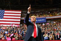 Wahlkampf bis zum Schluss: US-Präsident Donald Trump vor Anhängern in Tennessee. Foto: Nicholas Kamm/AFP
