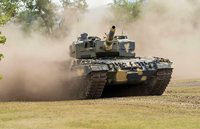 Der Panzer von Typ Leopard 2 A4 soll nur an östliche Nato-Partner, nicht aber an die Ukraine abgegeben werden. Foto: dpa