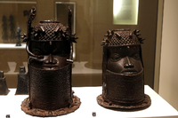 Benin-Bronzen in Paris. Viele westliche Museen haben solche Objekte aus Westafrika in ihren Sammlungen. Foto: REUTERS