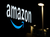 Der weltgrößte Onlinehändler Amazon hat den Versand von Produkten an Privatkunden in Russland und Belarus gestoppt. Foto: Soeren Stache/dpa