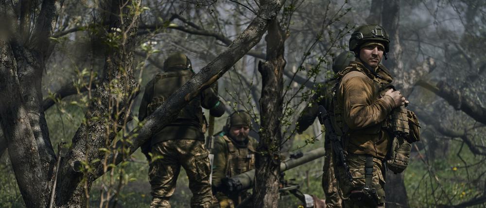 Ukrainische Soldaten in Bachmut