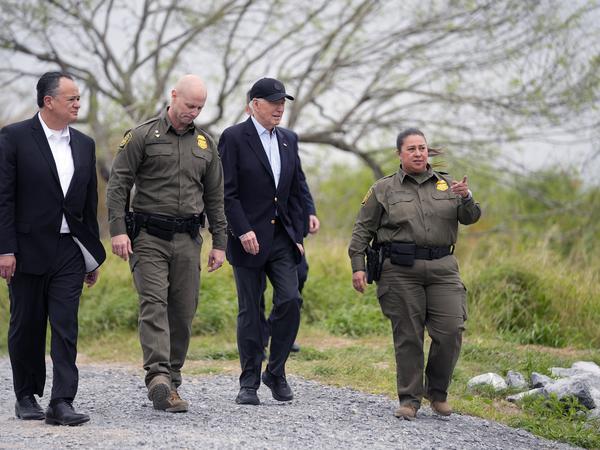 Joe Biden an der US-Grenze zu Mexiko