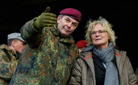Der Inspekteur des Heeres der Bundeswehr, Alfons Mais, mit Verteidigungsministerin Christine Lambrecht Anfang Februar 2022. Foto: Philipp Schulze/dpa