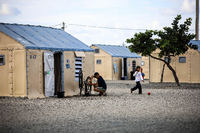 Eines der kargen Flüchtlingscamps in Boa Vista (Archivbild). Langsam wird die Situation dort besser, sagen Helfer*innen. Foto: imago images / Agencia EFE