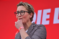 NRW-Spitzenkandidatin bleibt Mitglied der Linken