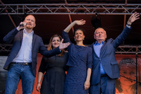 Sammeln Unterstützer für die Sammlungsbewegung: Linken-Politiker Sahra Wagenknecht und Oskar Lafontaine. Foto: picture alliance/Rolf Vennenbernd