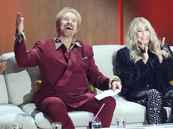 Die Sängerin Cher stellte in der Sendung einen Song von ihrem neuen Weihnachtsalbum vor. 
