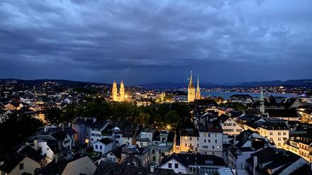 Blick von der Sternwarte auf die Altstadt von Zürich.