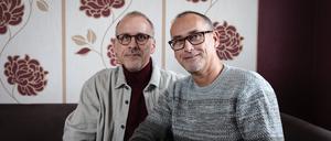 Die Zwillingsbrüder Michael (links) und Christian Nobis nach ihrer Prostatakrebs-OP in Rudow.