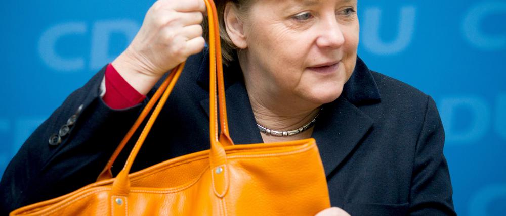 Auch Angela Merkel schwört auf eine schicke Shopper-Tasche von Anja Glöckel.