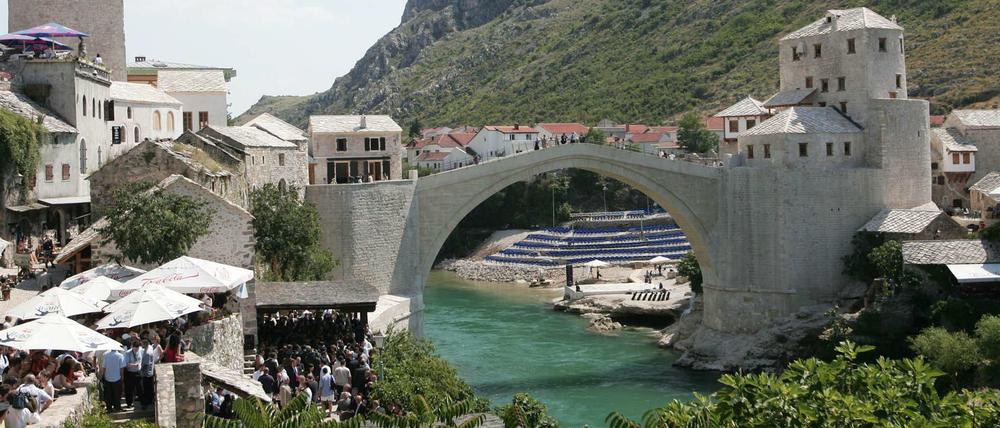 Kulturerbe. Die "Alte Brücke" von Mostar wurde nach ihrer Beschädigung im Bosnienkrieg restauriert.
