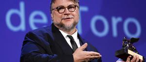 Der mexikanische Regisseur Guillermo del Toro erhielt den Preis für den besten Film.