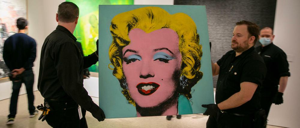 „Shot Sage Blue Marilyn“ ist jetzt das teuerste jemals versteigerte Kunstwerk aus dem 20. Jahrhundert.