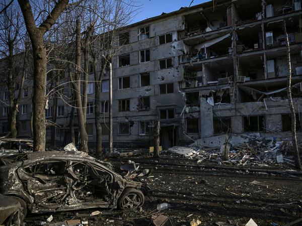 Wohnhaus in Charkiw nach einem russischen Angriff.