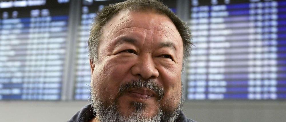 Ai Weiwei, hier noch am Flughafen in München nach seiner Ankunft dort am 30. Juli.
