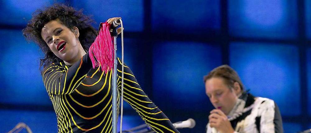 Zum Anschmackten: Arcade Fire in gewohnt schriller Kostümierung bei ihrem Konzert in der Wuhlheide.