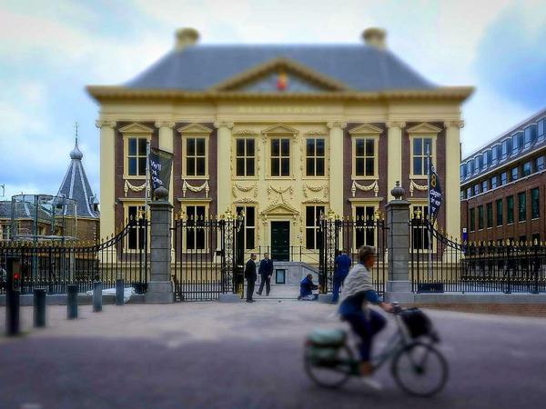 Mit dem Mauritshuis schuf der Architekt Jacob van Campen 1644 ein Meisterwerk des niederländischen Klassizismus.