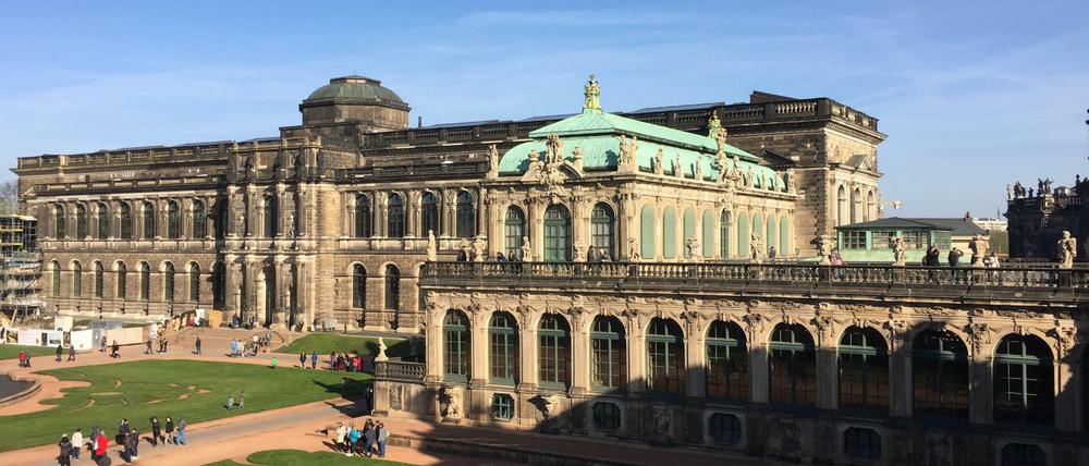 Die Gemäldegalerie Alte Meister im Semperbau von der Zewingerseite aus gesehen. Sie eröffnet nach sechsjähriger Sanierungszeit wieder am 29. Februar 2020.