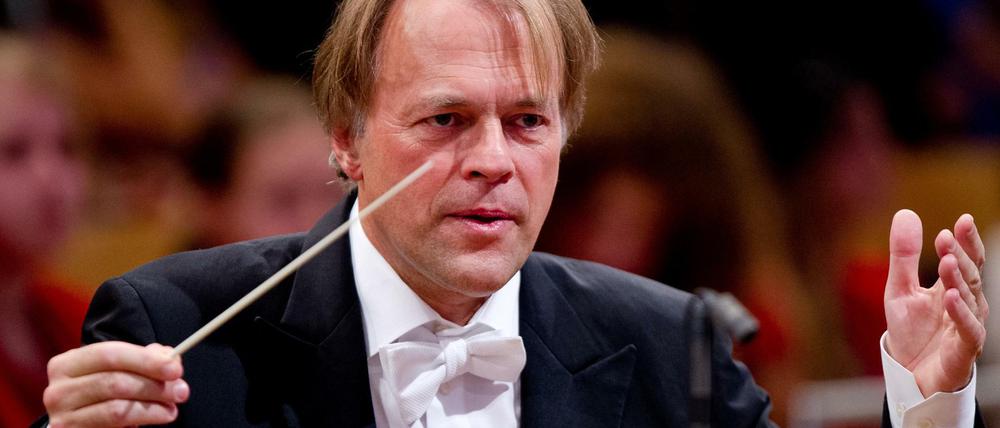 Der Chefdirigent des NDR Elbphilharmonie Orchesters, Thomas Hengelbrock, wird seinen Vertrag über die Saison 2018/19 hinaus nicht verlängern.