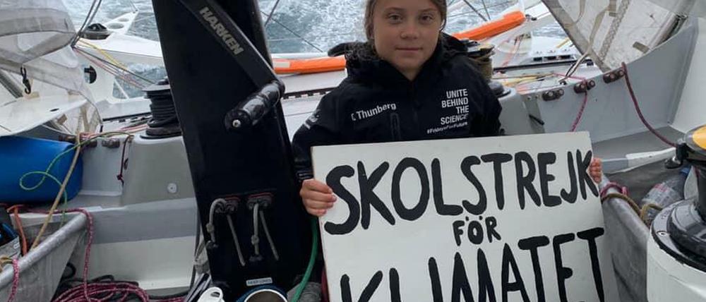 Mit Show hat das wenig zu tun. Greta Thunberg postet ein Protestbild von ihrer Atlantikreise.