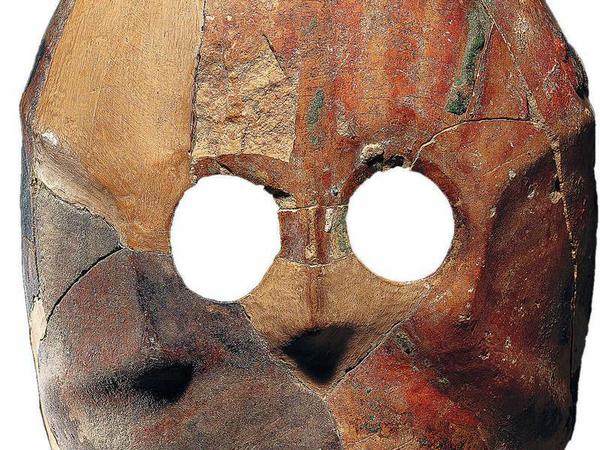 Replik einer steinernen Maske aus dem Israel Museum in Jerusalem.