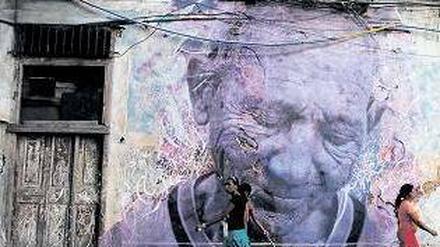 Kunst und Alltag. Aus Anlass der Havanna-Biennale 2012 haben José Parlá und der französische Graffiti-Künstler JR Porträts älterer Bewohner der Stadt geschaffen. Foto: Reuters