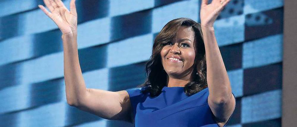 Kopf und Herz. Michelle Obama beim Parteitag der Demokraten am 25. Juli in Philadelphia. Foto: Andrew Gombert/dpa