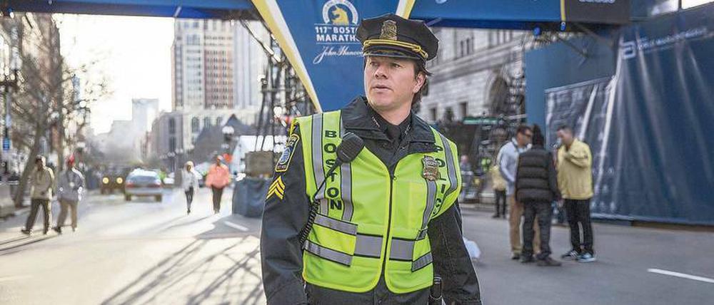 Immer dort, wo die Action ist. Mark Wahlberg spielt einen Polizisten, der nach den Detonationen zum Helden wird.