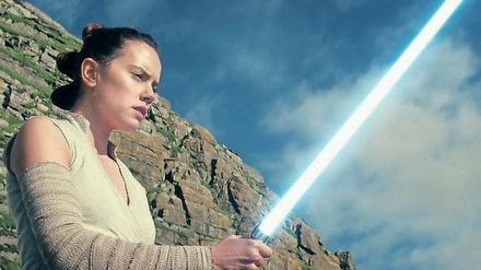 Neue Figuren. Neue Gesichter. Daisy Ridley spielt den Jedi-Nachwuchs Rey.
