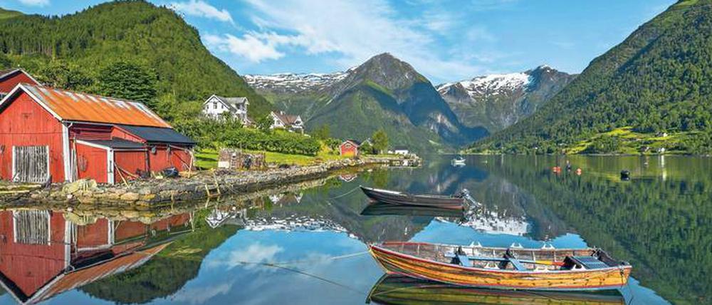 So geht Sommer im hohen Norden.Die norwegische Bucht von Balestrand.