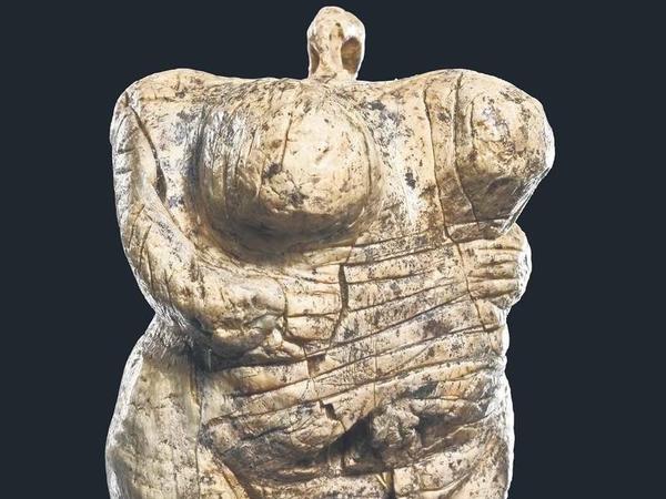 Die Venus vom Hohen Felse aus Mammut-Elfenbein ist circa 40000 Jahre alt.