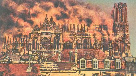 Sinnbild des Krieges. Jahrzehntelang war eine retuschierte und kolorierte Fotografie des Brandes vom 19. September 1914 als Postkarte verbreitet. Mit dem Besuch von Adenauer und de Gaulle 1962 wurde die Kathedrale zum Ort der Versöhnung.