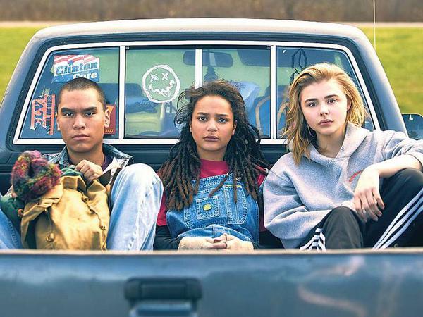 Cameron (Chloë Grace Moretz, r.) muss in „The Miseducation of Cameron Post“ in ein Umerziehungscamp. 