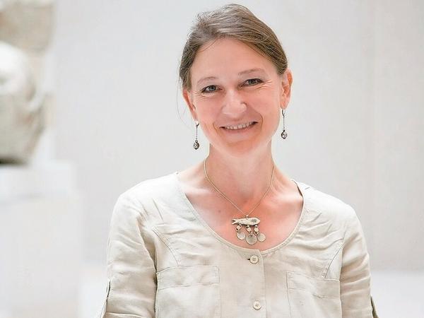  Friederike Seyfried (60) leitet seit 2009 das Ägyptische Museum. Sie ist Sprecherin der Arbeitsgruppe Direktionen. Seit 2011 lehrt die Archäologin am Ägyptologischen Institut der FU.