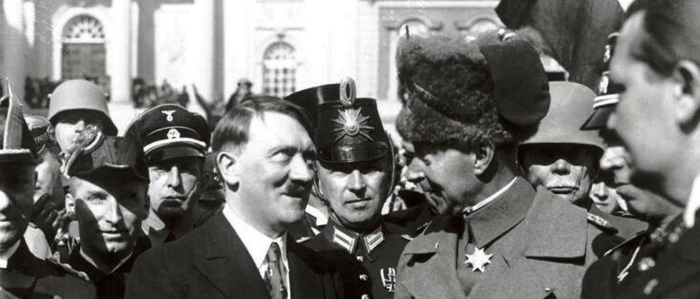 Tag von Potsdam. Adolf Hitler und Kronprinz Wilhelm 1933.