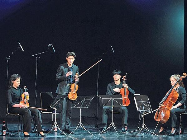 Verfolgte Musik zum Klingen bringen. Das Jewish Chamber Orchestra Hamburg lädt zur Veranstaltungsreihe „Musikalisch-Literarische Stolpersteine“.