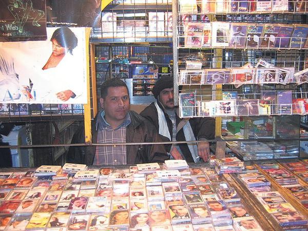 Am laufenden Band. Kassetten-Kiosk in Damaskus im Jahr 2006.