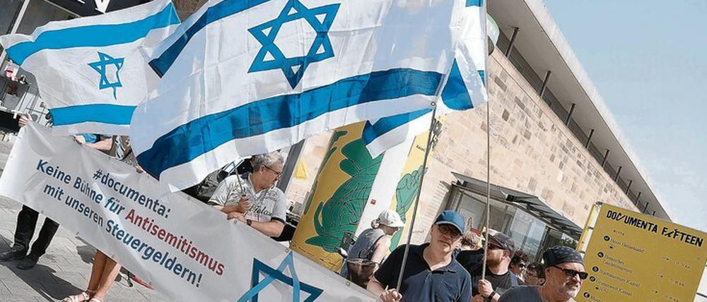 Für Israel, gegen Judenhass. Demonstranten in Kassel. 