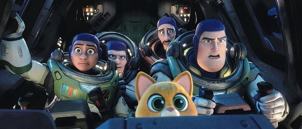 Das Weltraumnarrenschiff. Buzz Lightyear und seine kuriose Crew, inklusive der Katze Sox.