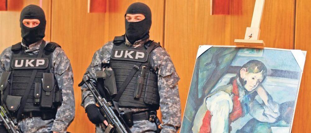 Raubgut. Die Diebe kamen bewaffnet, ähnlich martialisch war die Rückgabe der Sammlung Bührle durch die serbische Polizei.