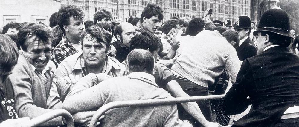 Ein 15 Monate dauernder Konflikt wird bei Peace zum Romanstoff. Hier ein Foto der Proteste beim Bergarbeiterstreik 1984 in England. 