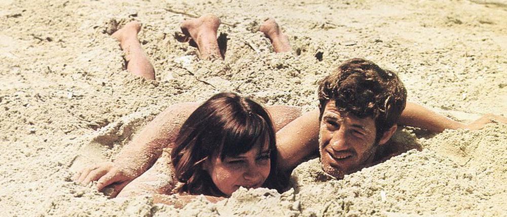 Strandspiele. Anna Karina und Jean-Paul Belmondo in „Elf Uhr nachts“.