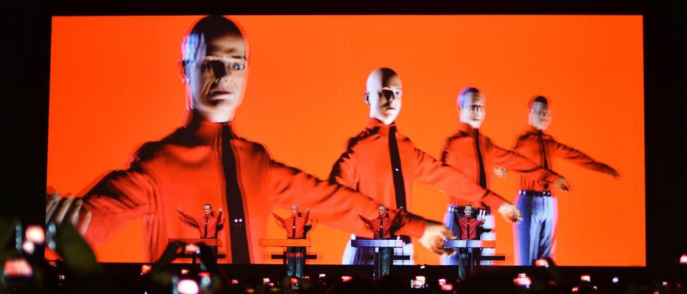 Puppenspiel: Das Kraftwerk-Konzert im Januar 2015 in der Neuen Nationalgalerie in Berlin.