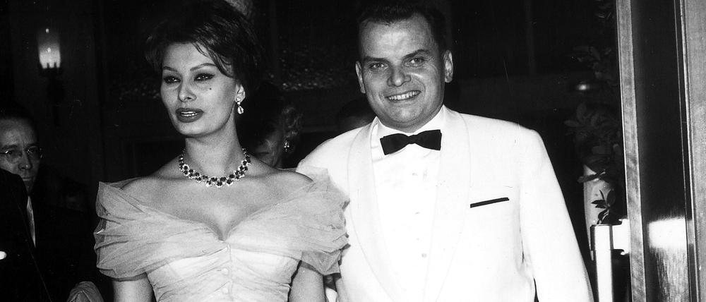 Juli 1959: Alfred Bauer begleitet Sophia Loren zum Berlinale-Filmball. 