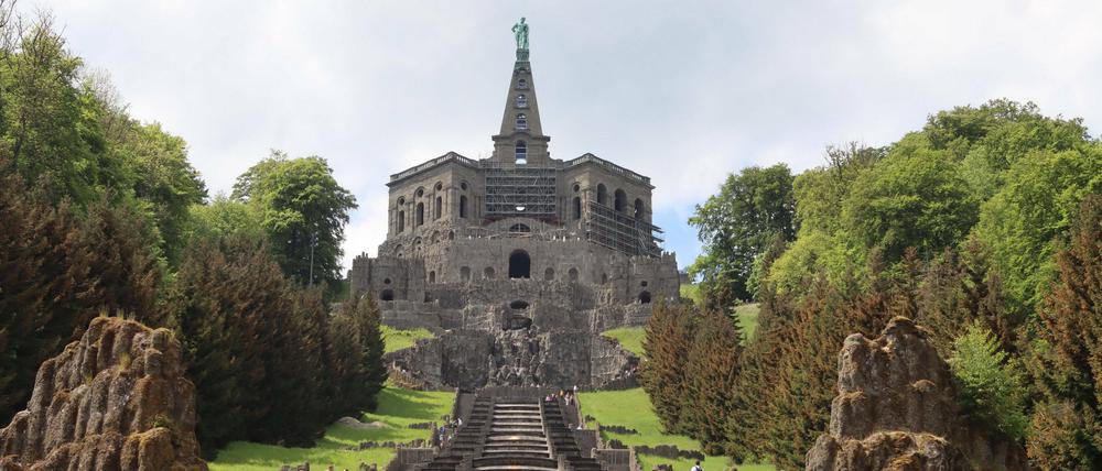 Blick auf die Kaskade und das Herkulesdenkmal: Seit 2013 ist der Bergpark Bad Wilhelmshöhe in Kassel Weltkulturerbe.