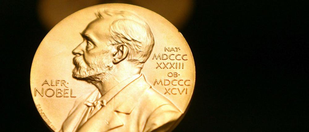 Der Literaturnobelpreis wird auch 2020 wieder vergeben, am Donnerstag, den 8. Oktober: Eine Medaille mit dem Konterfei von Alfred Nobel im Stockholmer Nobel Museum zu sehen.