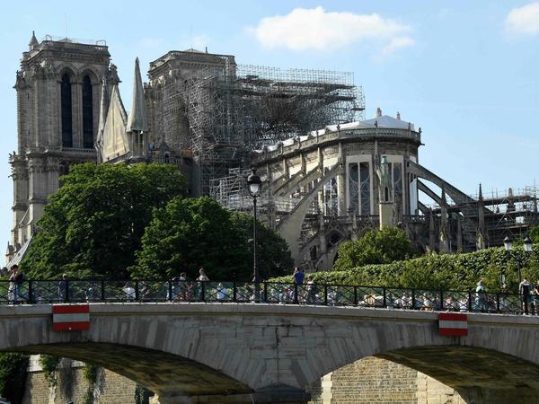 Der Brand in der Kathedrale Notre Dame in Paris im April 2019 bewies, wie sehr dieses Bauwerk auch als europäisches Werk wahrgenommen wird. 