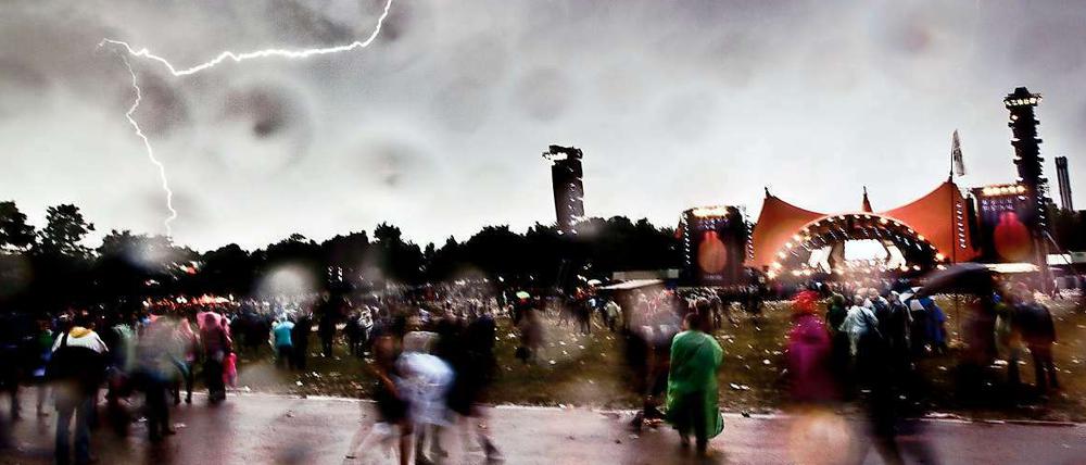 Gewitter auf dem Festivalgelände in Roskilde.